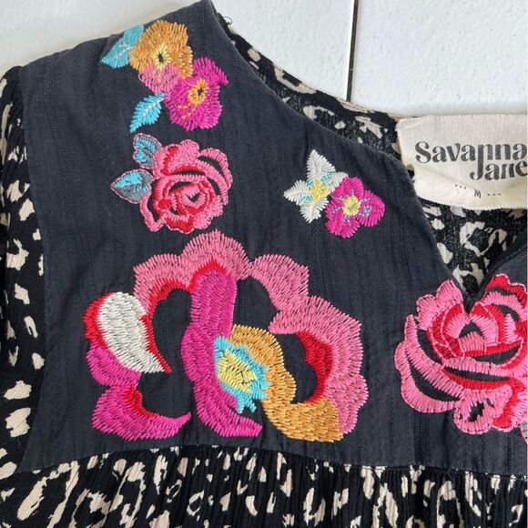 Savanna Jane Floral Embroidered Leopard Print Bell Sleeve Black Top Women Medium - Picture 12 of 14